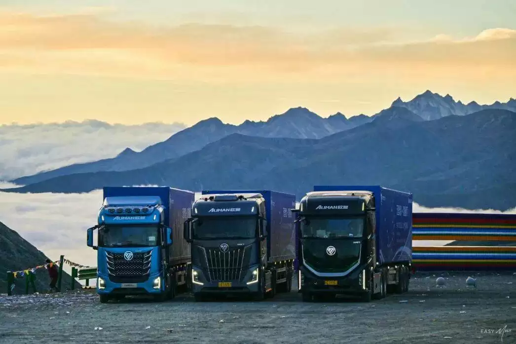 欧曼银河混动重卡