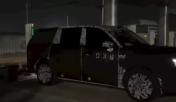 小米第三款车YU9要来了!雷军亲赴新疆试车 多张实车谍照曝光:增程动力 车长超5米2