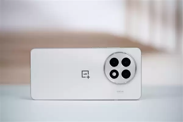 一加Ace 6三证齐全蓄势待发：骁龙8至尊版+7800mAh史上最大电池