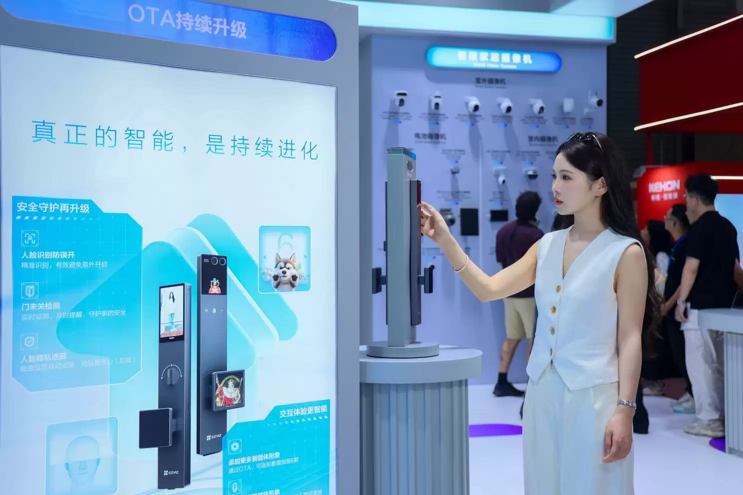 萤石“锁”定2025中国国际五金展C位!AI智能锁引领者秀出硬核实力与行业担当