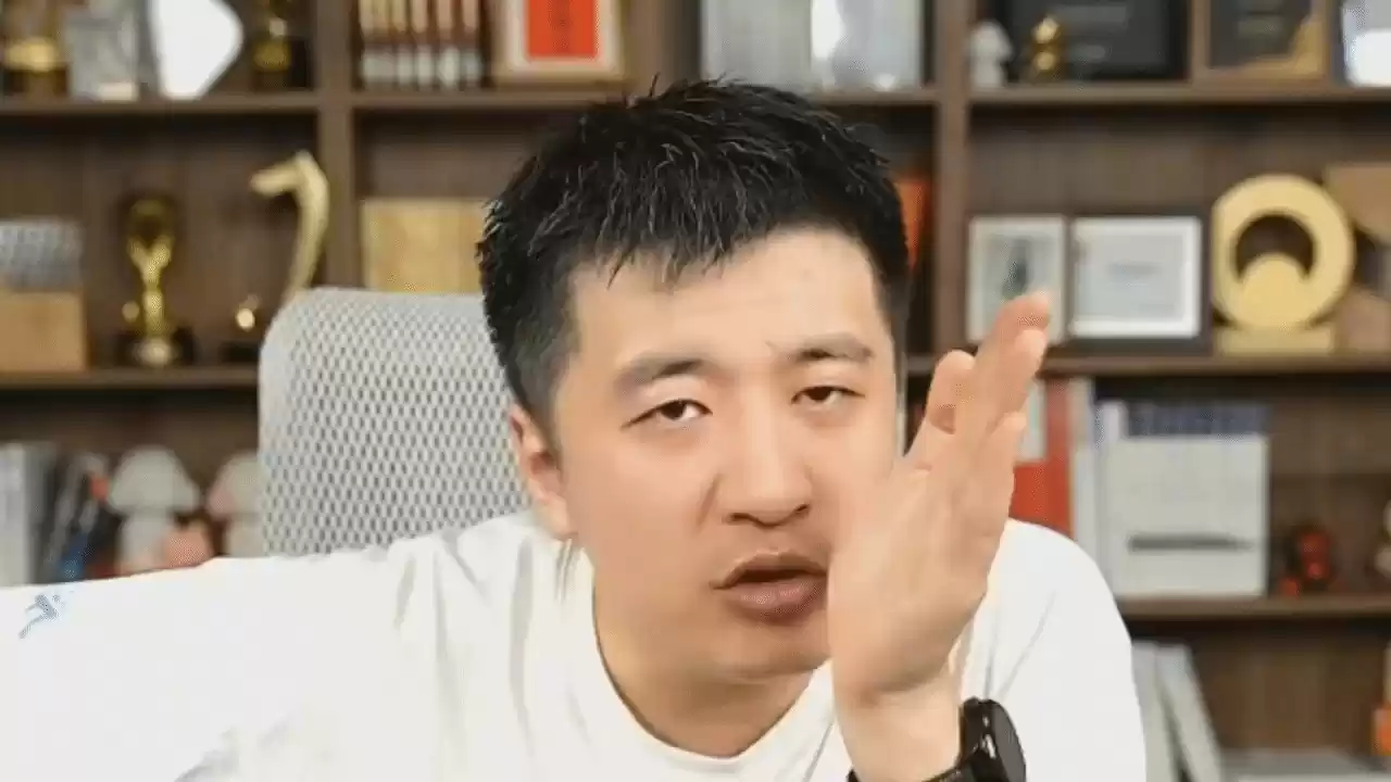 张雪峰：游戏核心在剧情与氪金设计