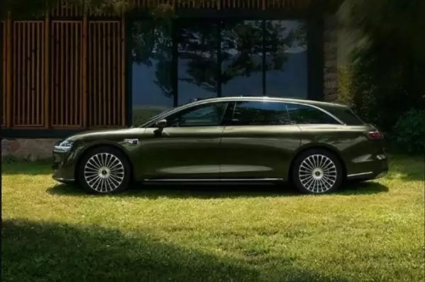 享界S9T上市25天大定破两万，定义高端智能旅行车新标杆