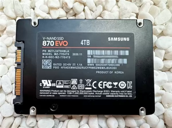 捡漏固态硬盘翻车！不贪便宜只是基本操作