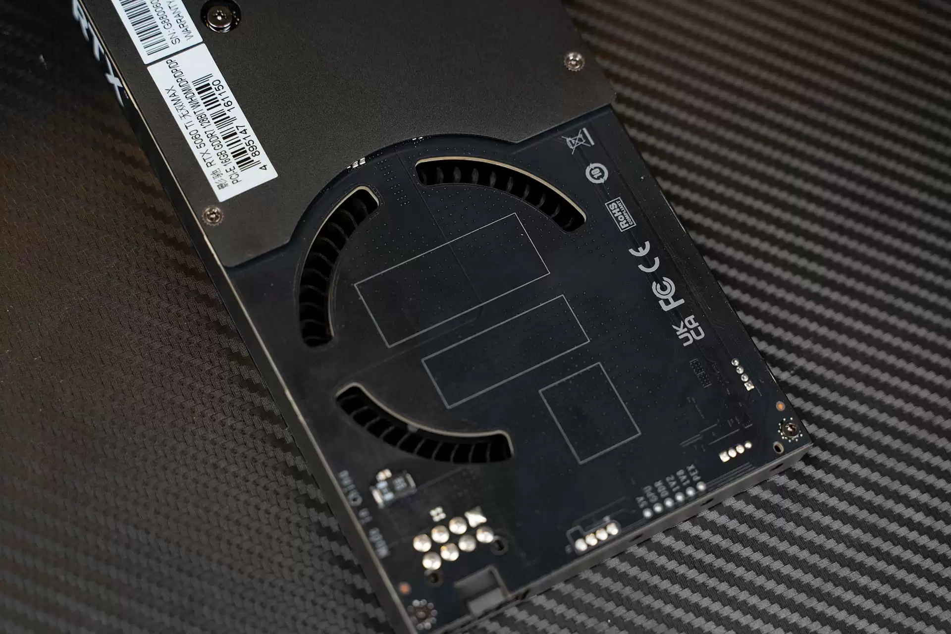 单槽涡轮卡!影驰GeForceRTX 5060 Ti无双MAX显卡开箱