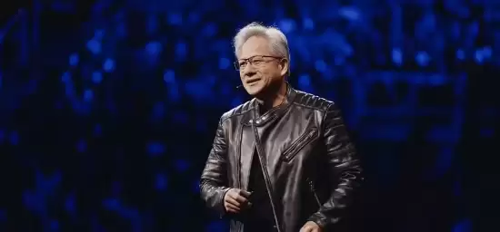 黄仁勋10月累计减持60万股套现超8亿