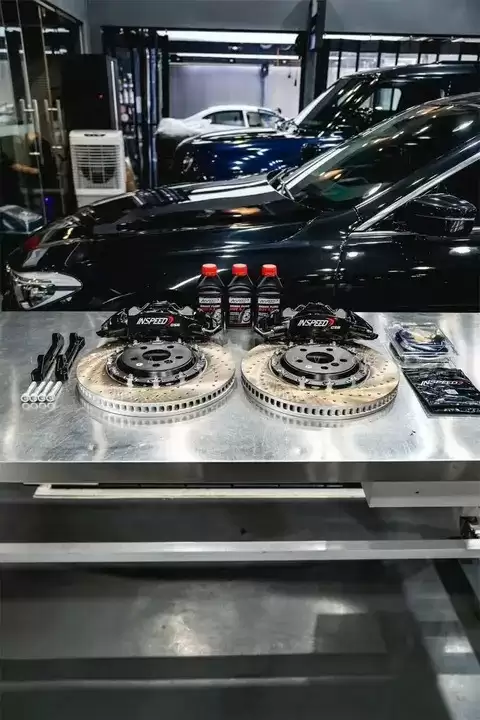 宝马6系升级INSPEED六活塞刹车系统