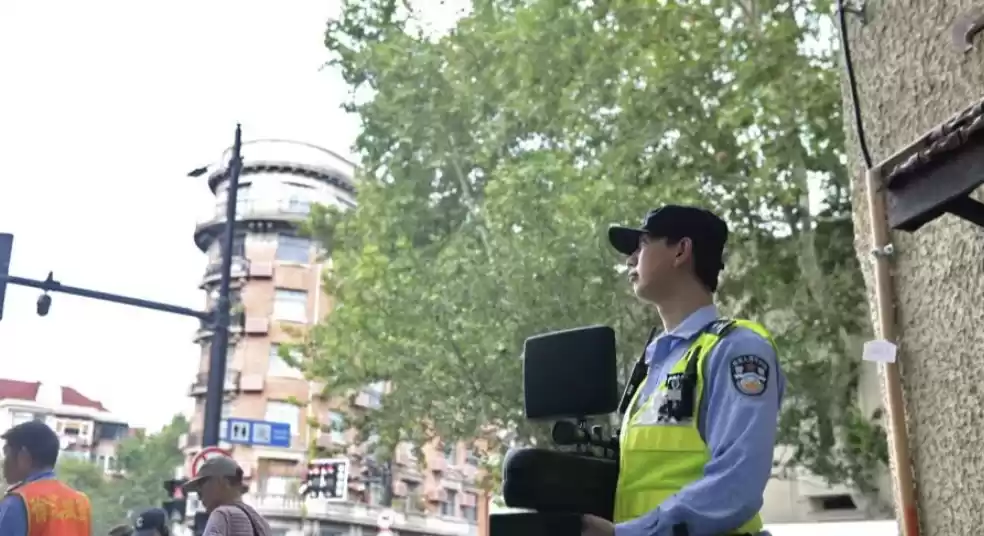 上海警方发送无人机“黑飞”整治通知：锁定外滩