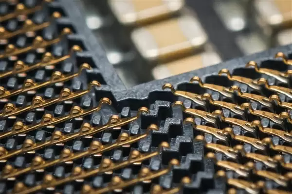 Intel取消2800亿芯片厂计划：欧盟2nm雄心重挫 仅能生产12-28nm