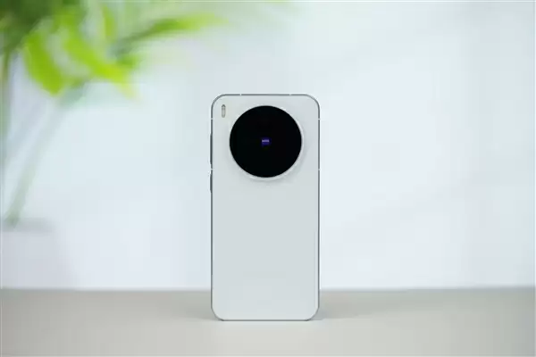 满血2亿灭霸主摄！vivo X300图赏