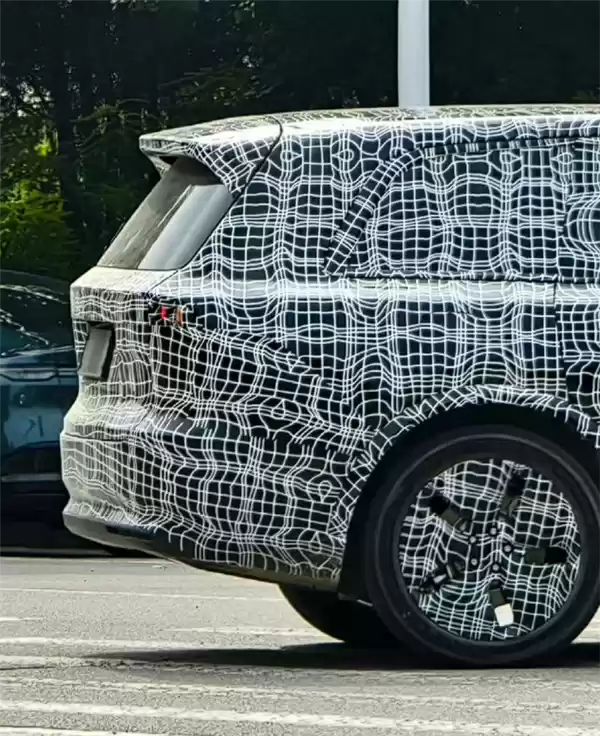 全新理想L9路测细节