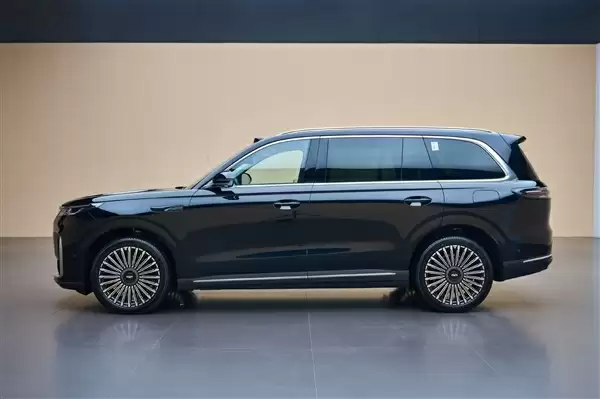 理想问界结合体 奇瑞全尺寸新能源SUV风云T11开售：19.99万起