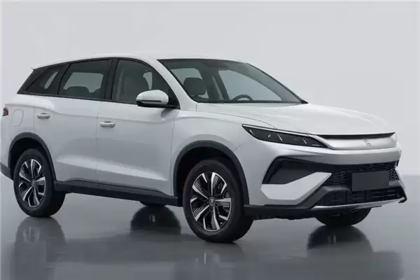 比亚迪宋PLUS停产了 没想到同事终究还是买了绝版车