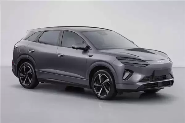 比亚迪宋PLUS停产了 没想到同事终究还是买了绝版车