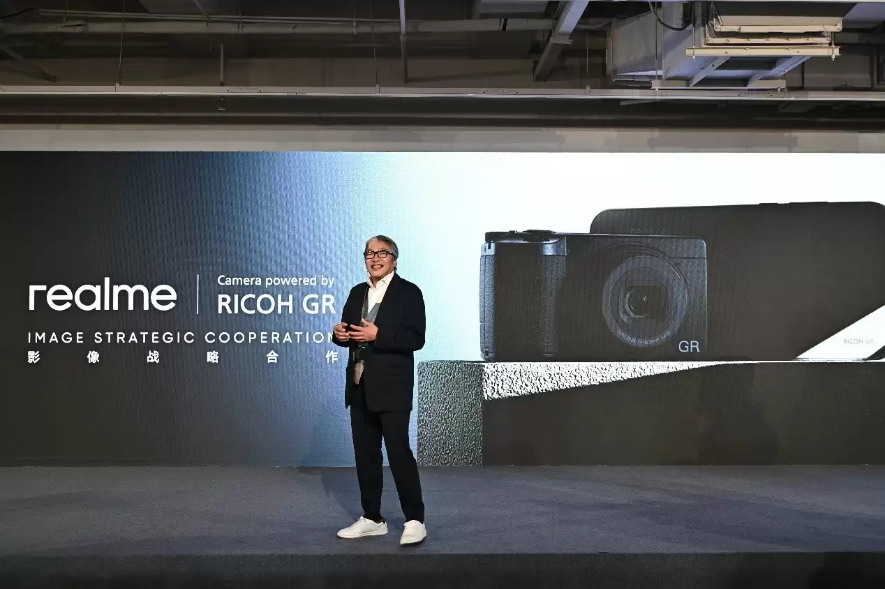 真我x理光GR影像战略合作:真我GT8 Pro首发理光GR影像联名