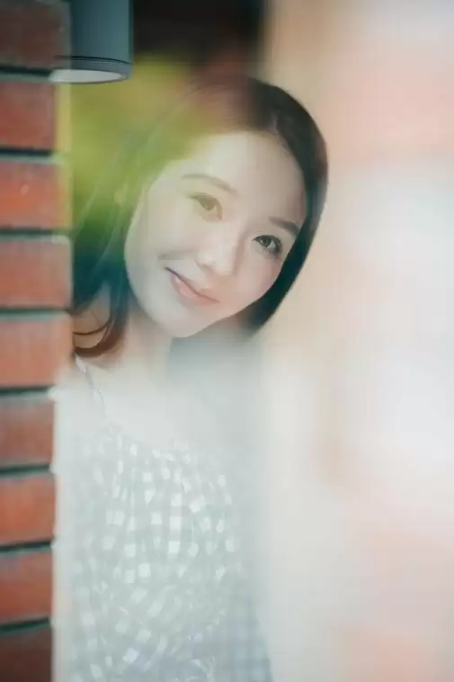 出街潮流时尚又好用的单品--佳能EOS R50