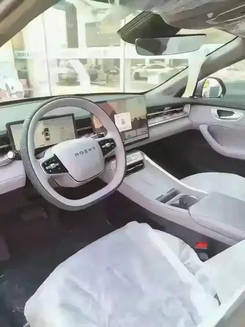 荣威M7 DMH上市，8.58万起重塑10万级插混轿车价值标杆