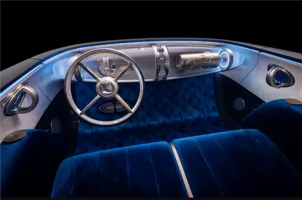 车头长过燃油V12