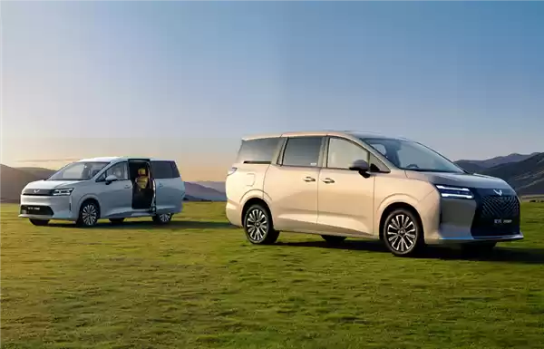 五菱版“GL8”来了！五菱星云730开启预售：7.68万起