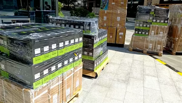网传大量微星RTX 5090出现在中国市场：官方称无授权