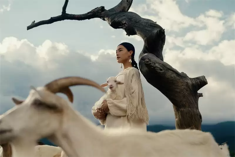 雕刻光影·定格永恒：索尼微单十五周年特别摄影展亮相集美·阿尔勒