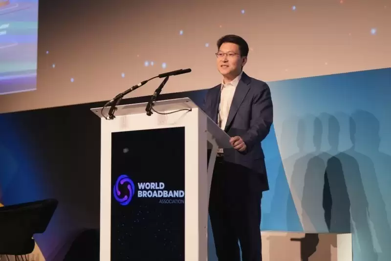 光网络迈向AI-ON，助力构建AI时代三大战略基础设施