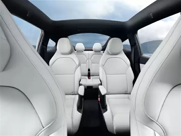 8000元 特斯拉Model Y L全新浅灰色高级内饰上线：抗污、好打理