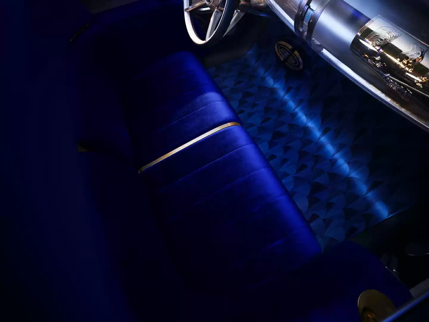 梅赛德斯-奔驰 VISION ICONIC 概念车全球首发亮相，采用全新设计语言