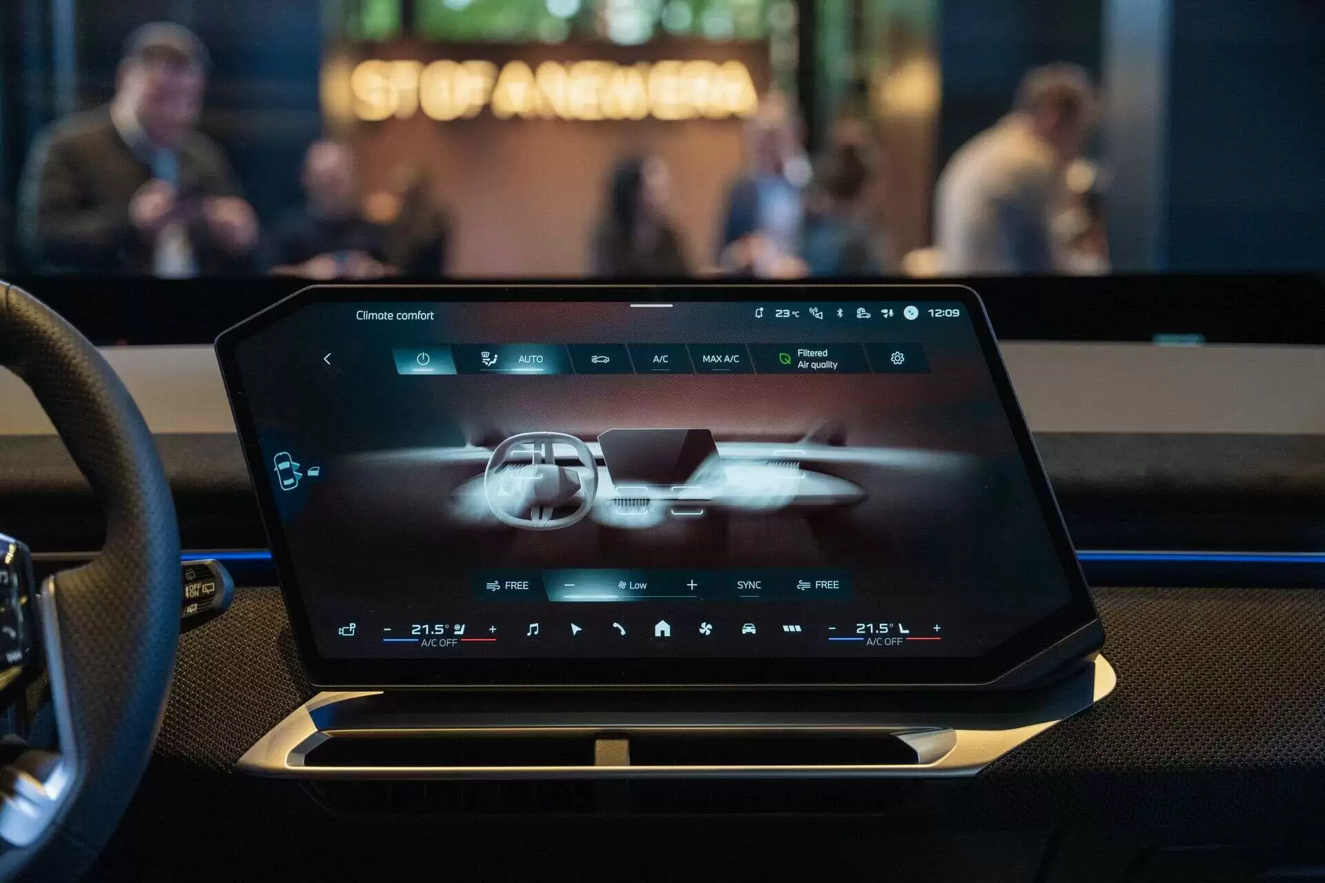 首款 Neue Klasse SUV:宝马展示 iX3,零百加速约 4.9 秒、WLTP 工况续航最高 800 公里