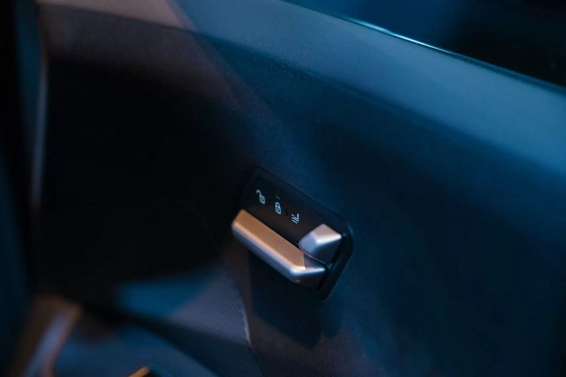 首款 Neue Klasse SUV:宝马展示 iX3,零百加速约 4.9 秒、WLTP 工况续航最高 800 公里