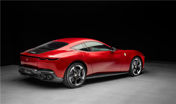 最便宜的跃马超跑登场！法拉利Amalfi国内上市：259.85万起