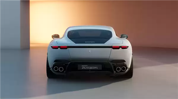 最便宜的跃马超跑登场!法拉利Amalfi国内上市:259.85万起