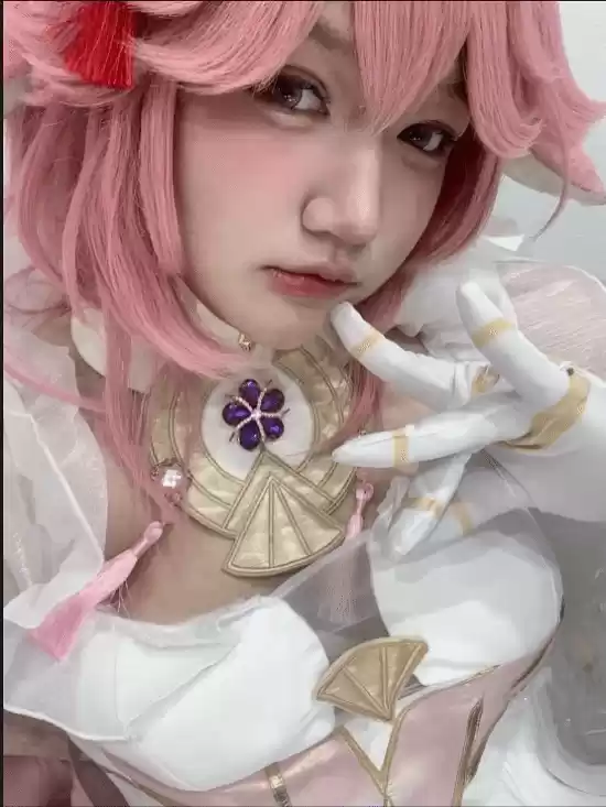 超走心！印尼网友cos《原神》角色为服役丈夫践行