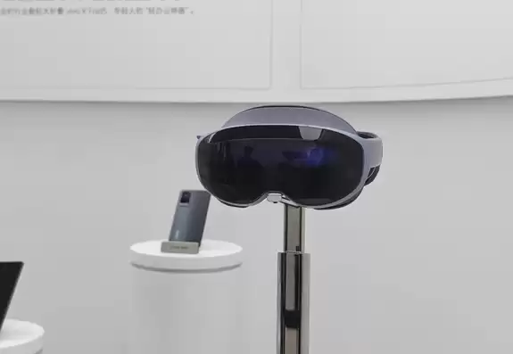 苹果发布M5版Vision Pro专属双圈编织头带