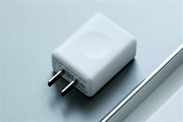 为了保护环境！苹果率先在欧洲执行买电脑不送充电器