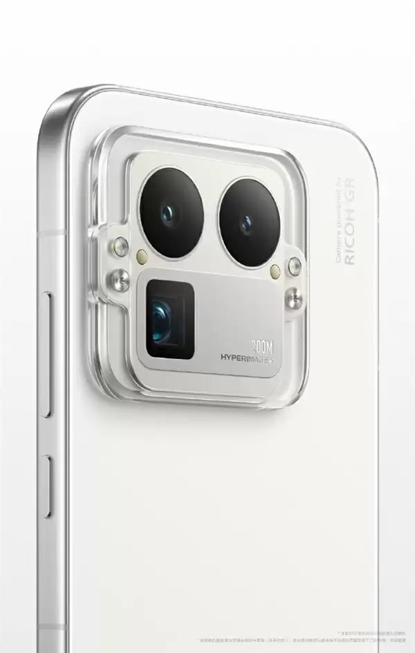 真我外观质感新巅峰!GT8+ Pro设计细节公布 行业首创机械拼接+金属中框