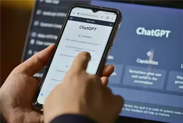AI助犯罪？美女疑用人工智能策划投毒被拘