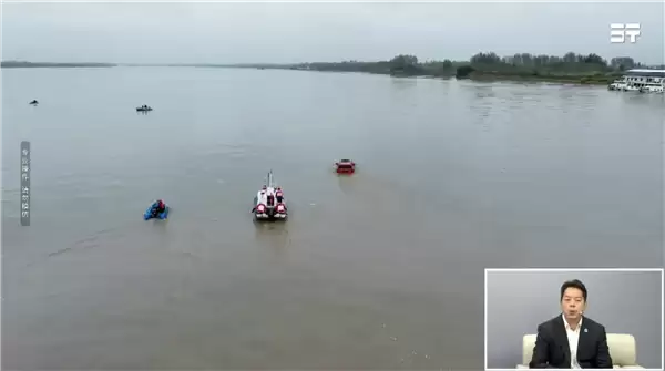 奇瑞越野车成功挑战横渡长江：水深20米 姿态稳如船