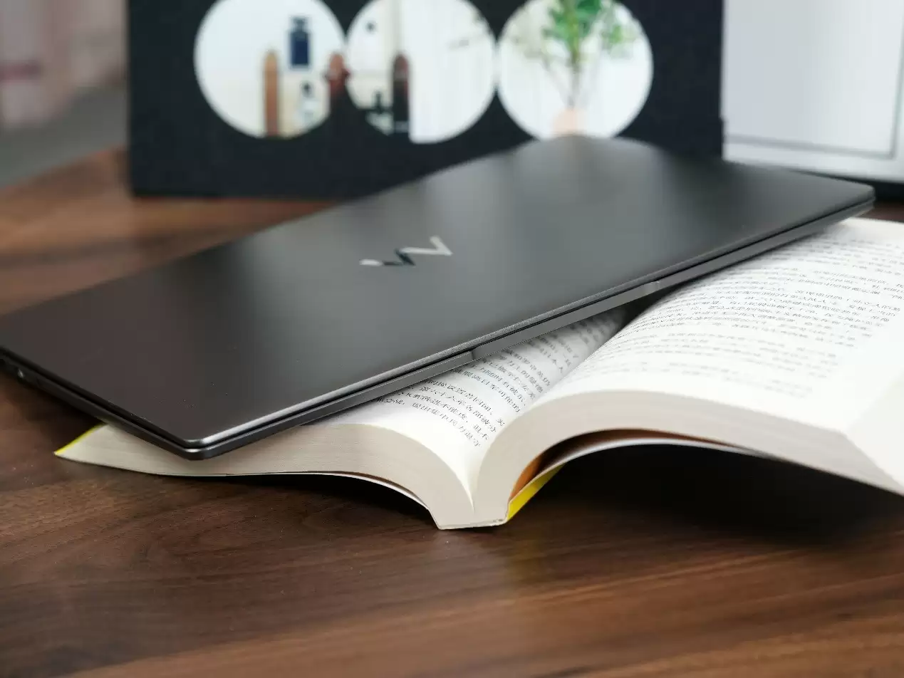 一眼心动的波点好物!WIKO Hi MateBook 14 酷睿版图赏