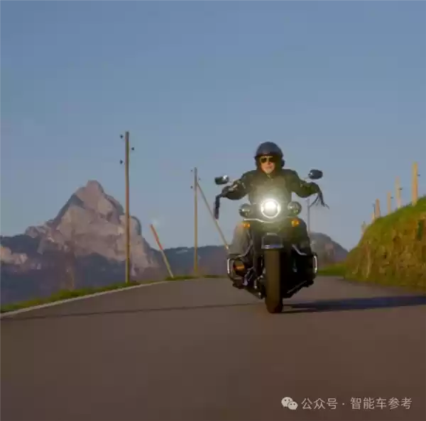 爱因斯坦母校创业团队新成果：阳光+空气+水=汽油 