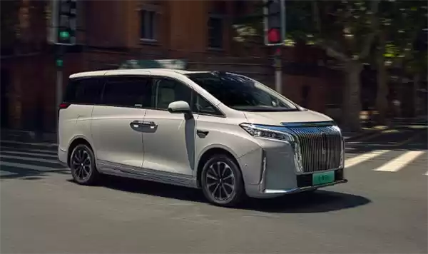 28.58万比预售便宜4000元 魏牌高山7上市：30万内唯一四驱MPV