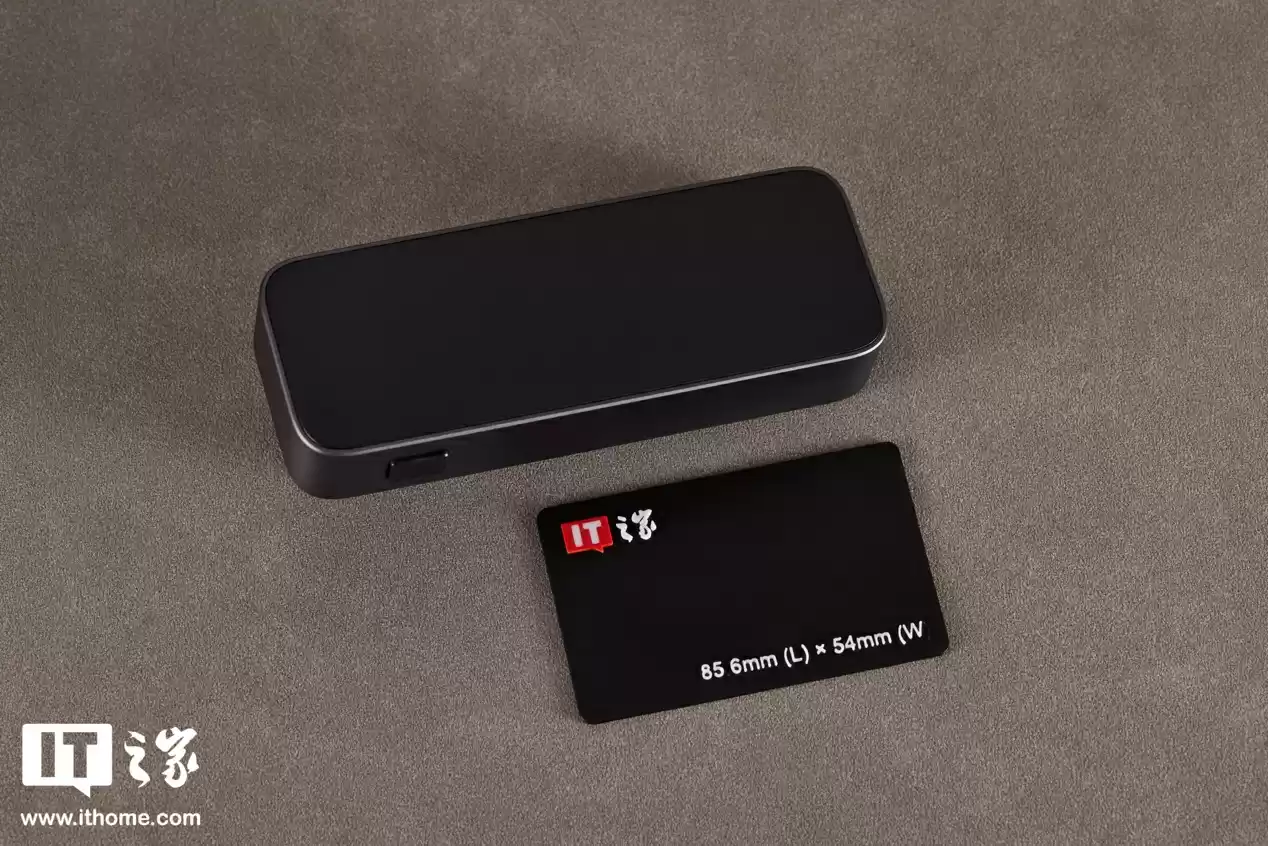 【IT之家开箱】八盘位设计，质感与实用并存，极空间 Z425 私有云开箱图赏