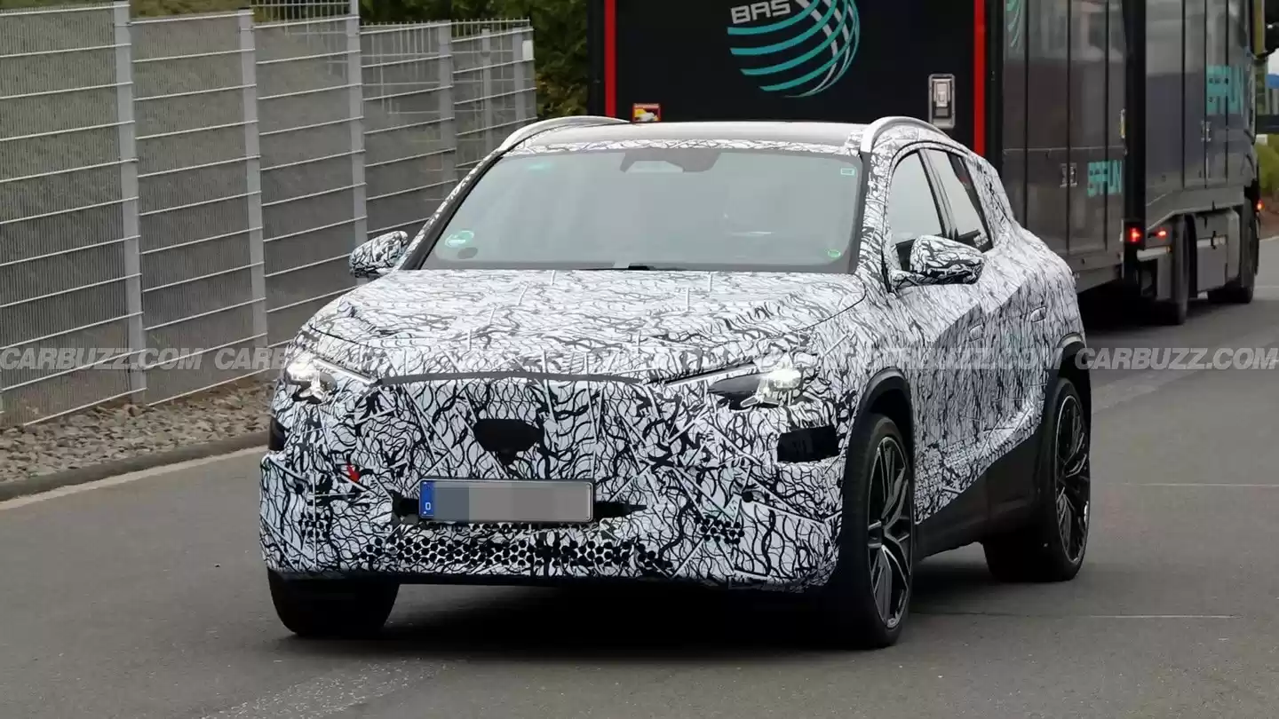 全新奔驰GLA路试曝光 电动化设计显高性能取向