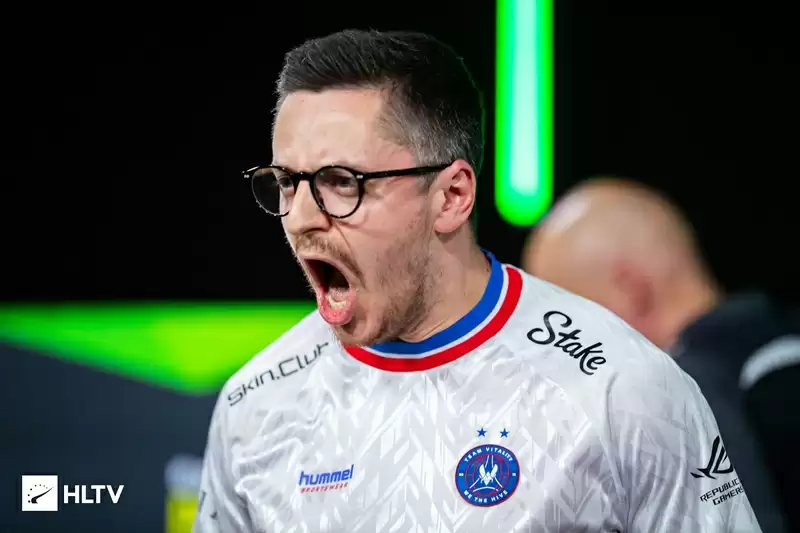 apEX专访：24岁前开启职业路？