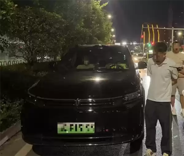 江西一男子酒后启用智能驾驶被认定酒驾