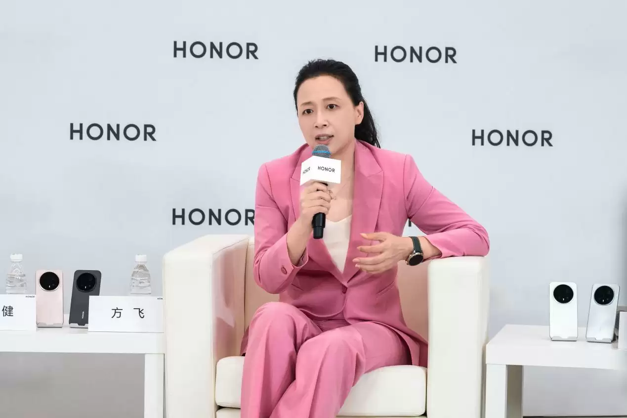 荣耀李健：从AI Phone到Robot Phone，是手机演进的必然路径