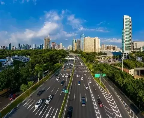 智慧交通加速落地：智能杆赋能城市出行新体验