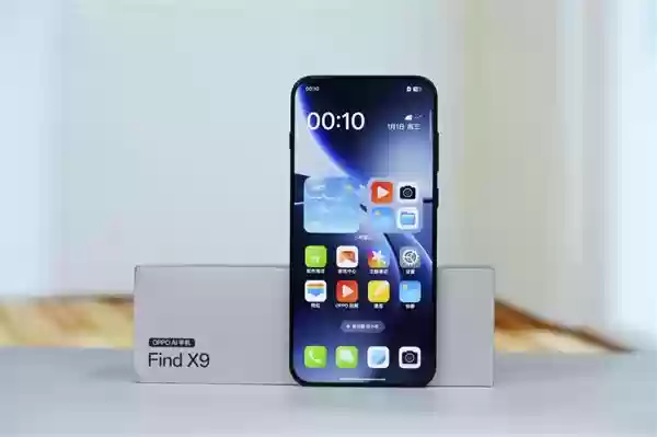 7025mAh超大电池!OPPO Find X9图赏
