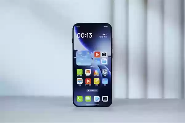 7025mAh超大电池!OPPO Find X9图赏