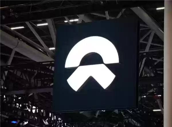 友商销售称蔚来出大事了+建议客户放弃5千定金避坑!蔚来高管回应