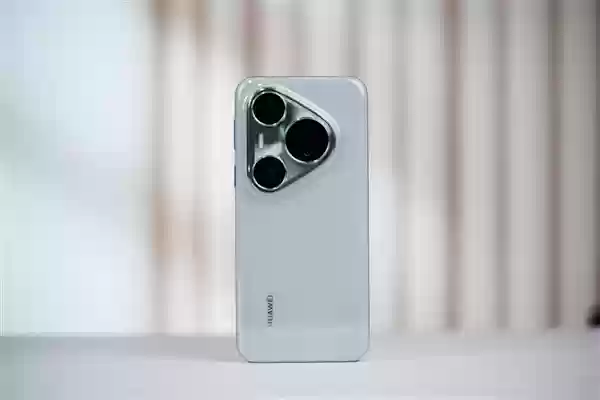 上市不到1月 突降800元！华为对Pura 80系列降价背后：标准版价格或是王炸